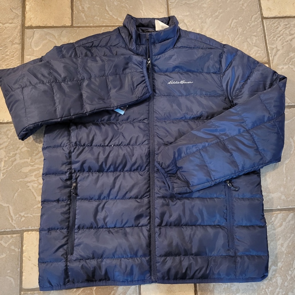 NEW Eddie Bauer PACKABLE DOWN JACKET MENS LARGE NAVY LIGHTWEIGHT